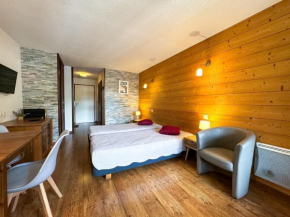 5- Brides-les-Bains Studio de charme avec vue montagne Brides-Les-Bains